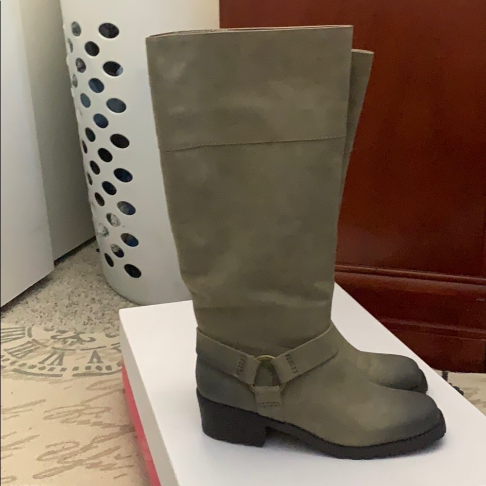 NWT Just Fab Landry Natural boot size 7.5